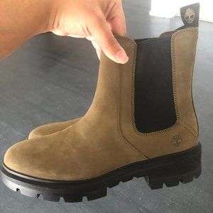 Timberland Cortina Valley Chelsea Boots (Colour Olive Nubuck)